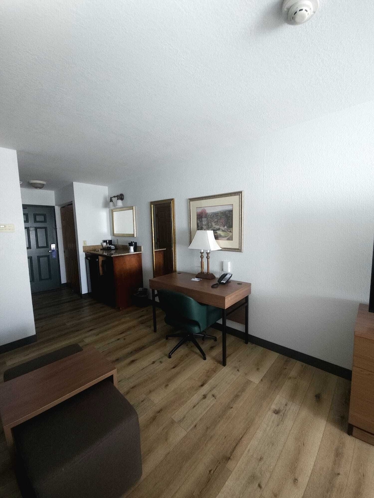 Wingate by Wyndham Youngstown/Austintown 37/48
