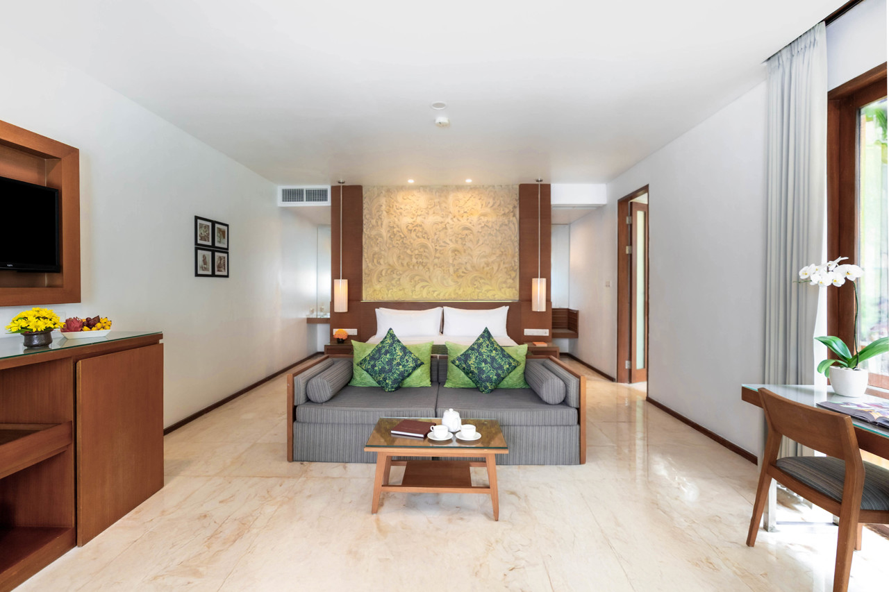 LEGIAN BEACH HOTEL 39/57