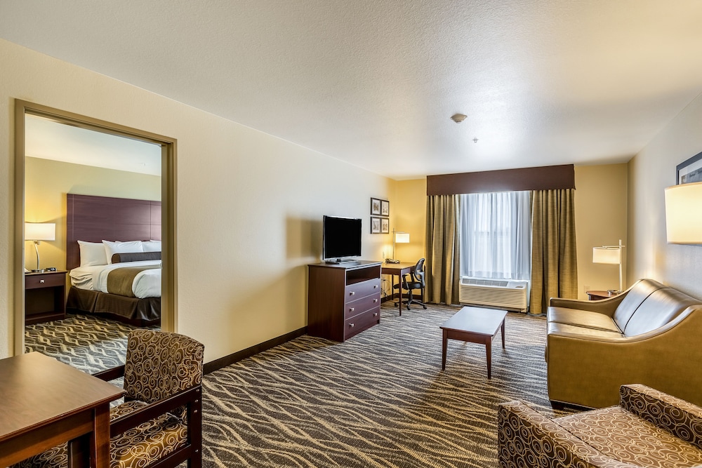 Cobblestone Hotel & Suites – Stevens Point 36/55