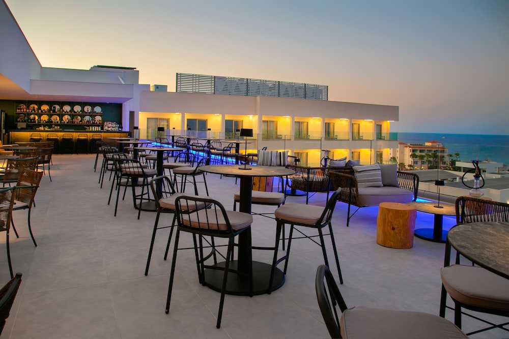 Atlantica Aqua Blue Hotel 36/50
