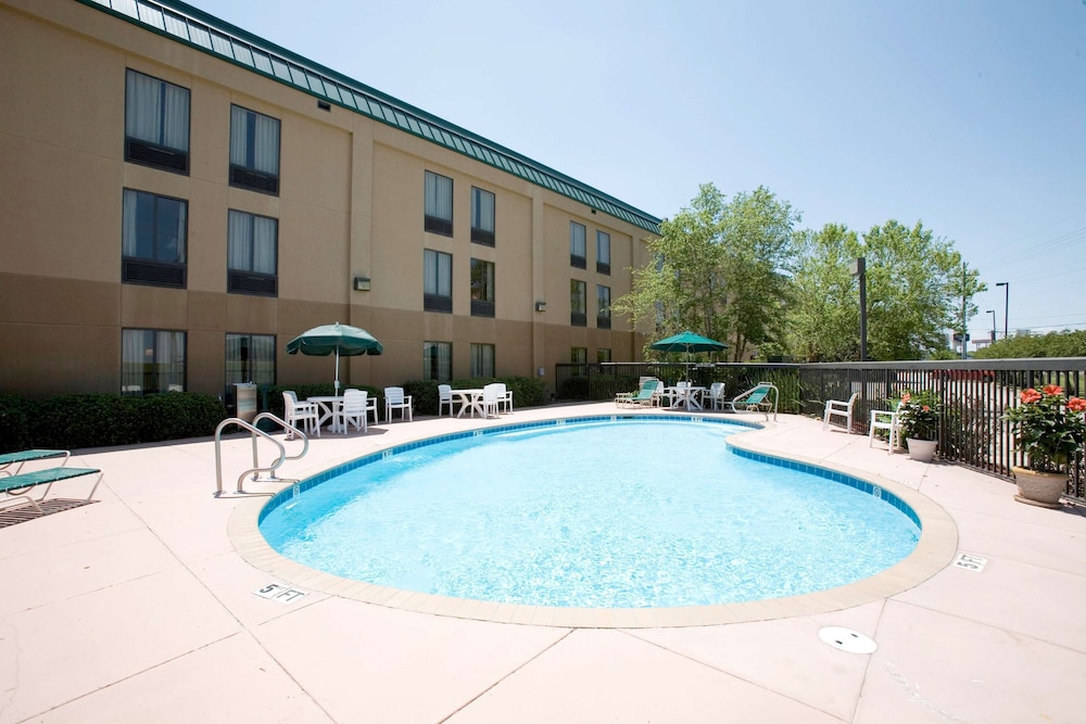 Hampton Inn Lafayette LA 2/34