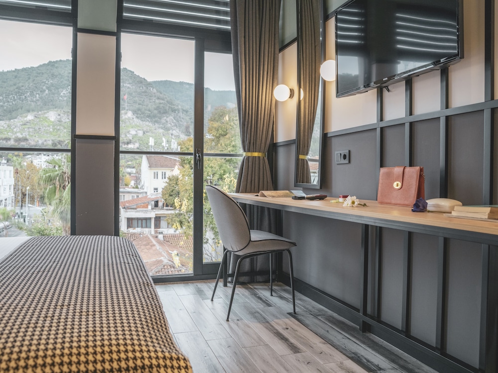City Life Demir Hotel 44/49
