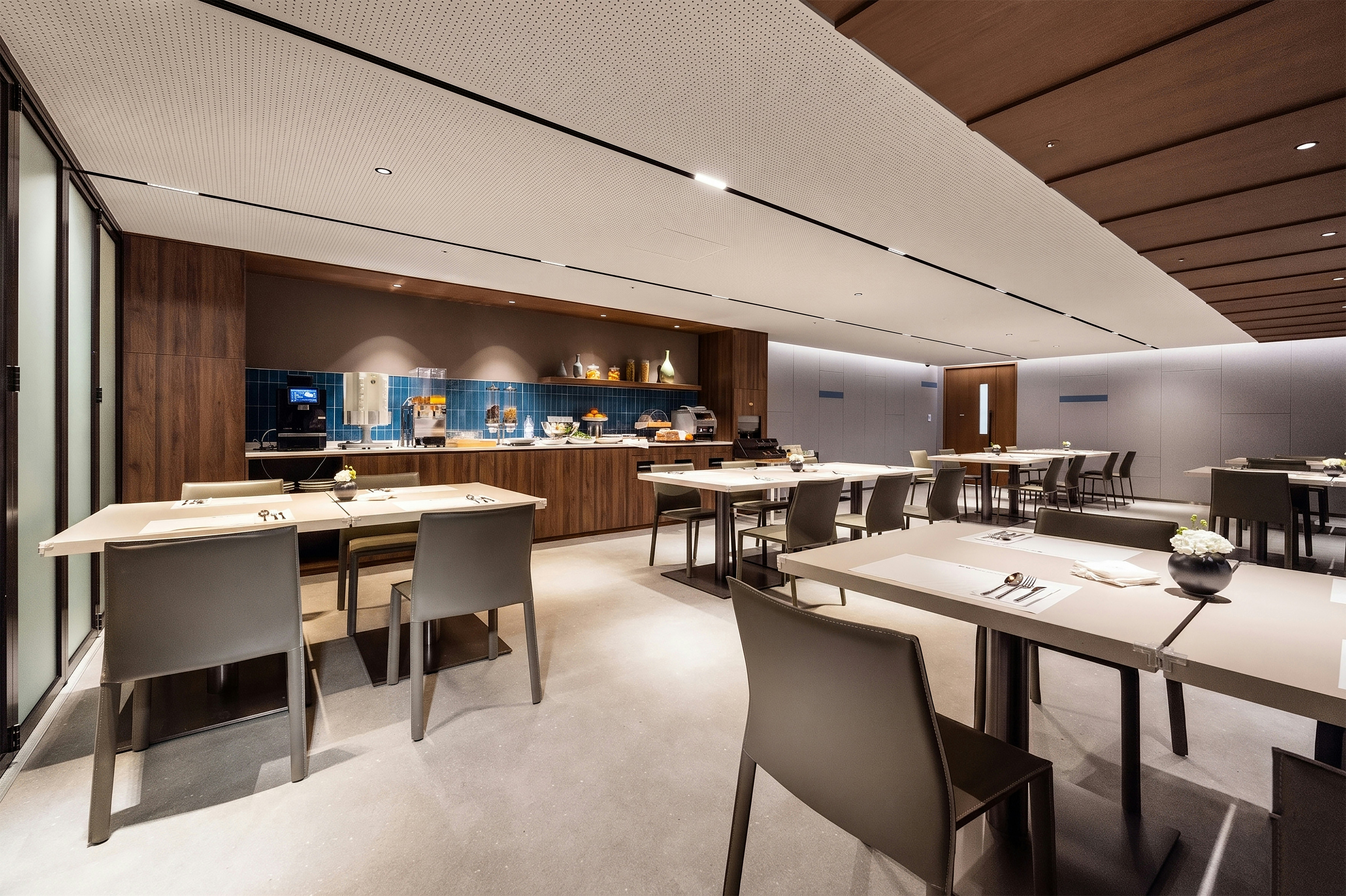 The Connoisseur Residence Hotel 36/51