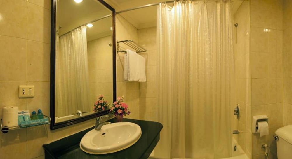 Grace Hotel 24/77