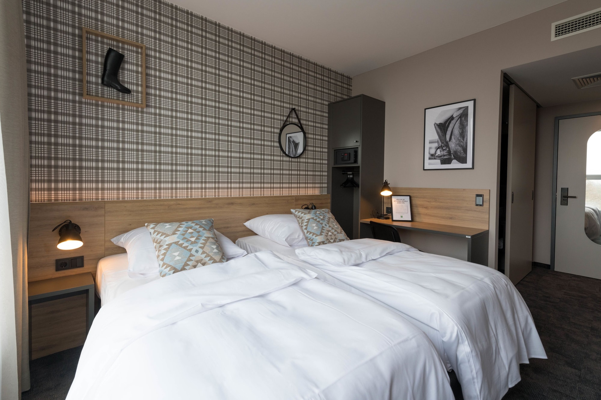 Standard, Twin Beds