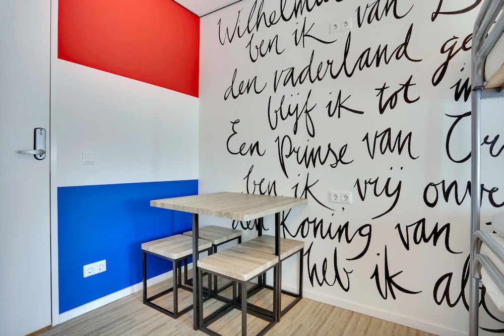 Dutchies Hostel 40/50