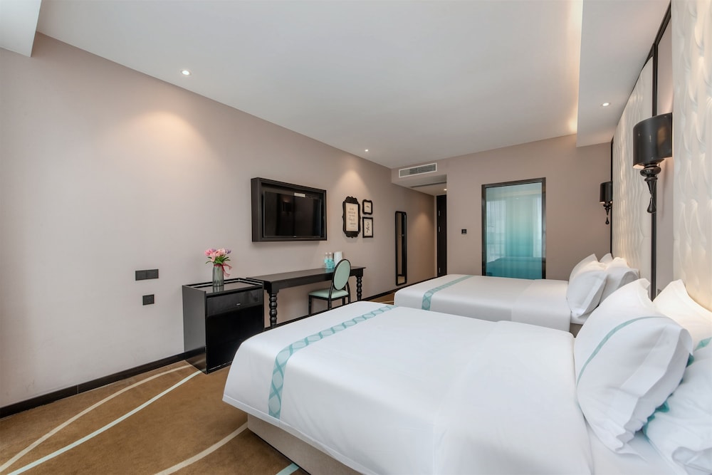 Pazhou XANA Deluxe International Hotel (Changgang Subway Metro Station Branch) 12/50