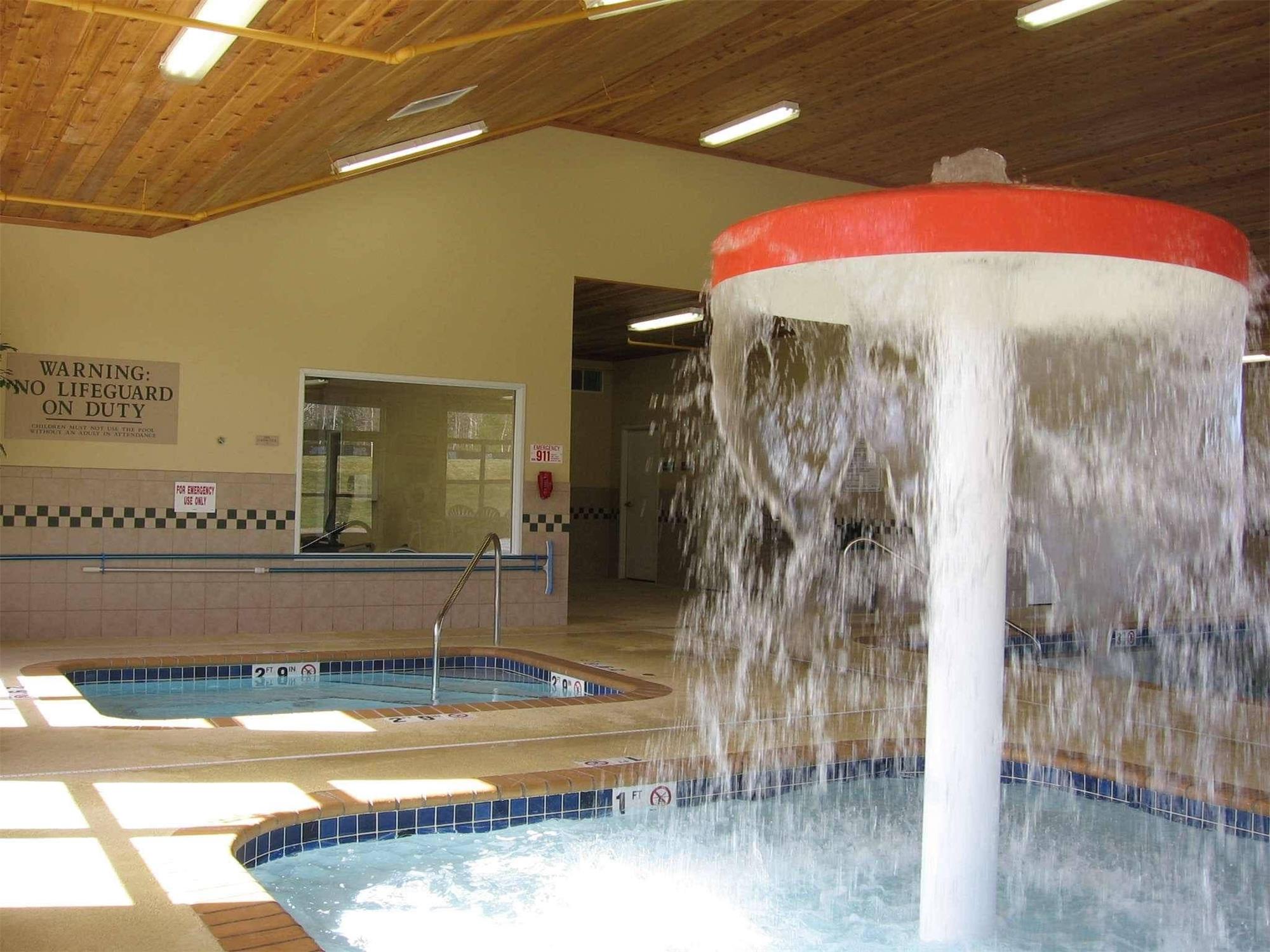 Country Inn and Suites By Radisson, Houghton, MI 7/26