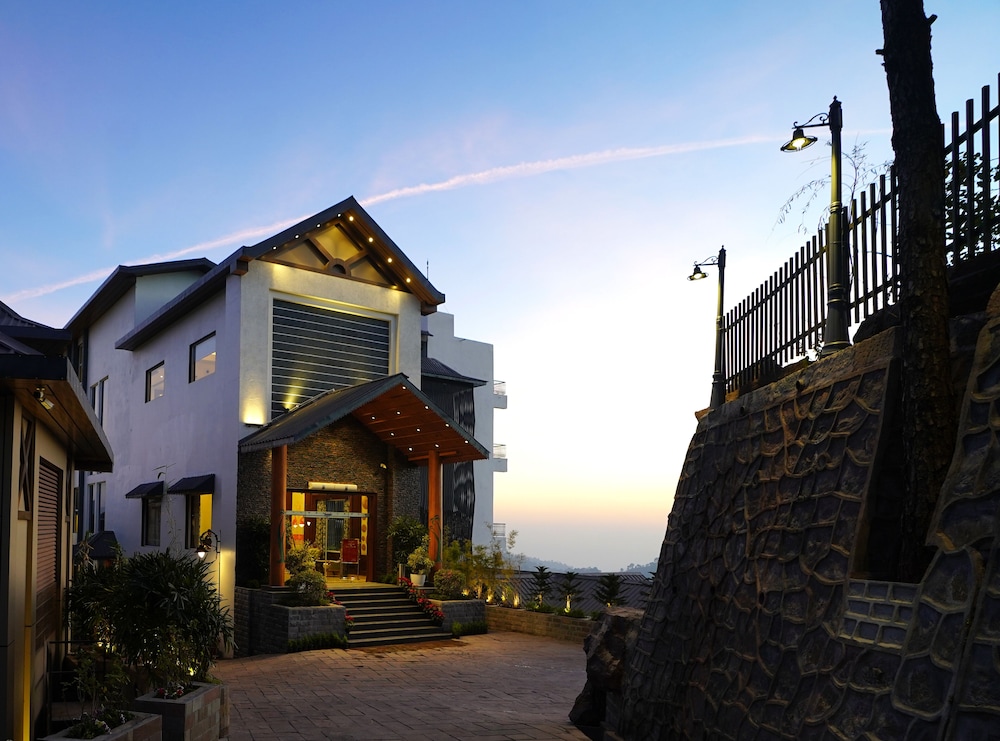 WelcomHeritage Parv Vilas Resort & Spa in SOLAN
