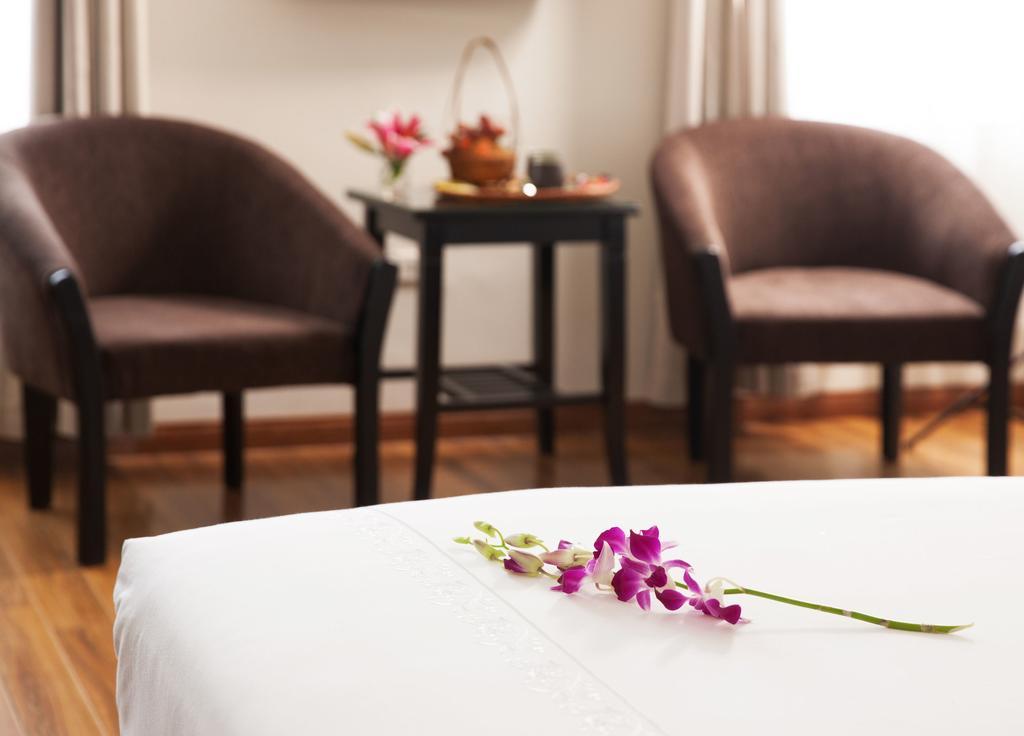 Serenity Villa Hotel 24/27