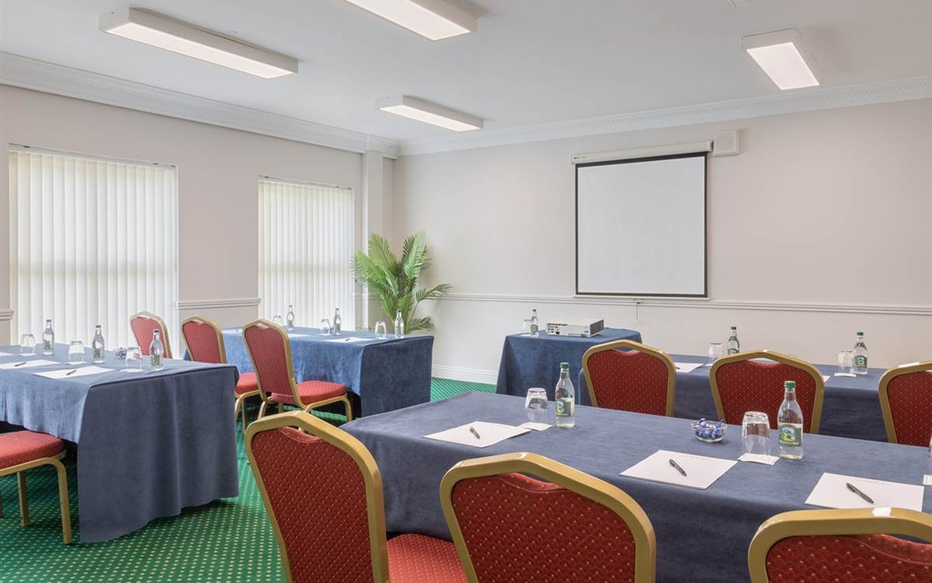 Ardilaun Hotel & Leisure Centre 39/41