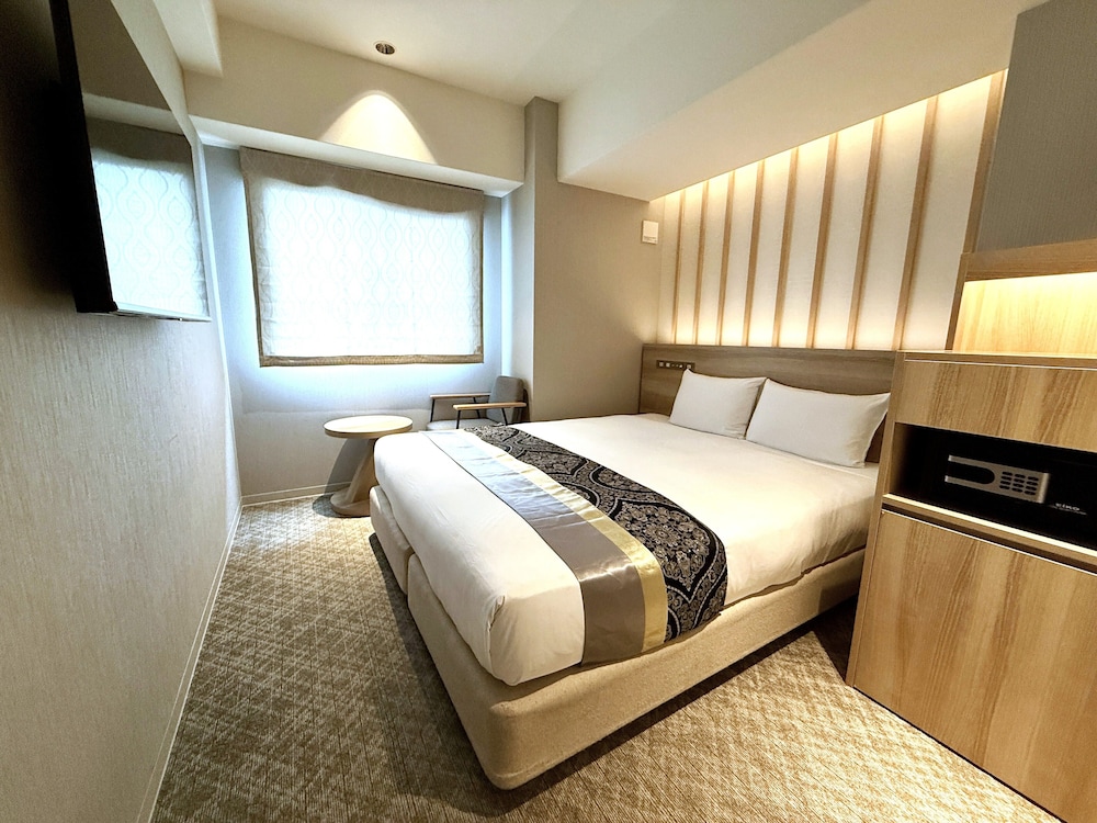 IAM HOTEL 4/48