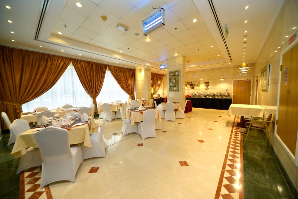 restaurant-cafeteria