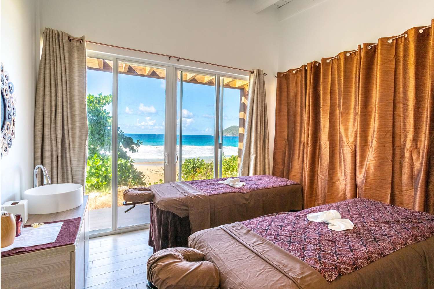 Wyndham Tortola BVI Lambert Beach Resort 12/47