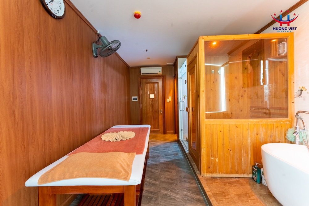 Huong Viet Hotel 76/99