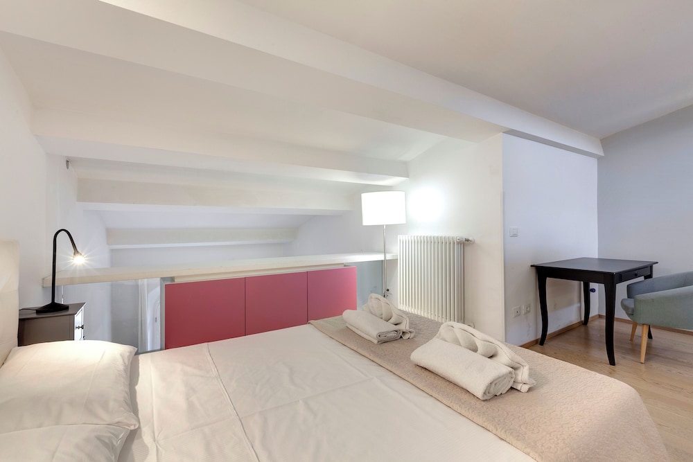 Mamo Florence - Zanobi s Apartment 6/45