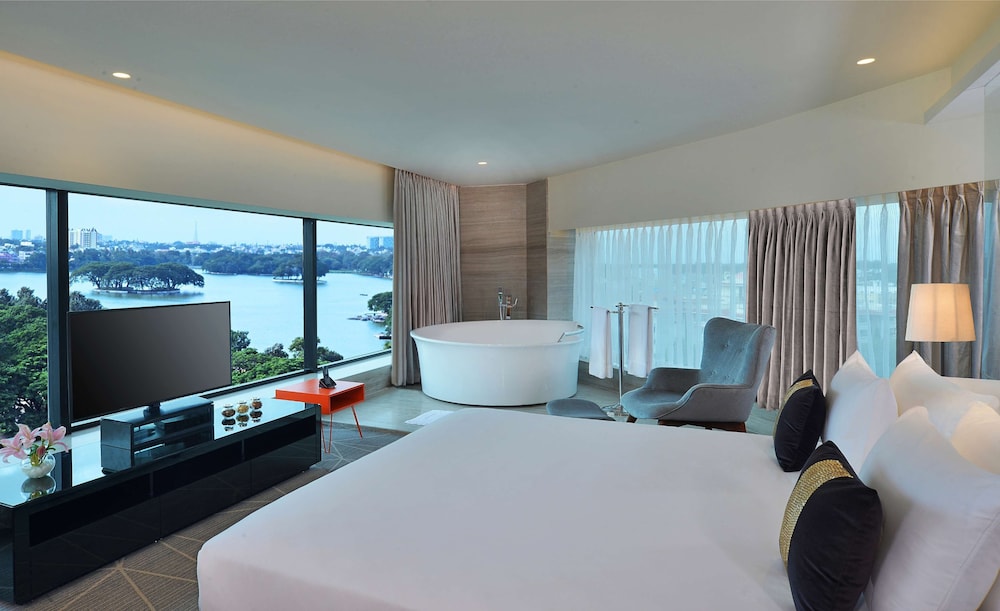 Radisson Bengaluru City Center 5/58