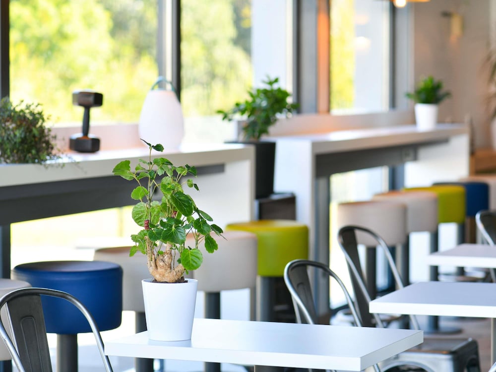 Ibis Budget Macon Creches 49/56