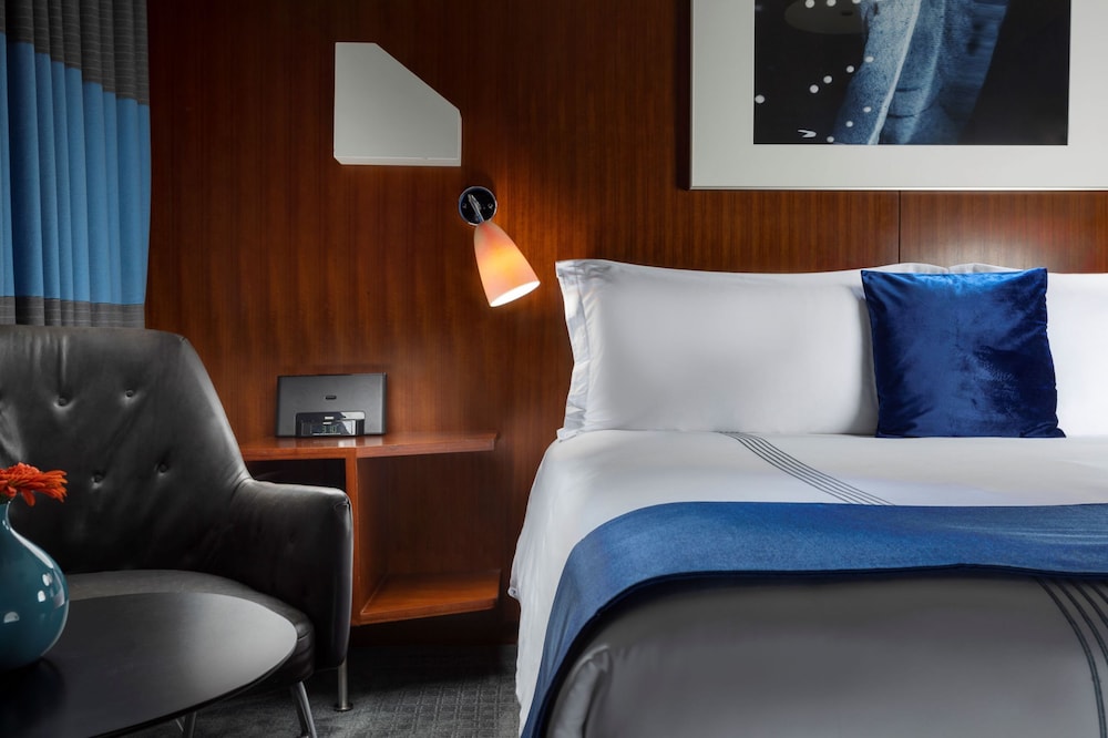 6 Columbus - a SIXTY Hotel 25/76