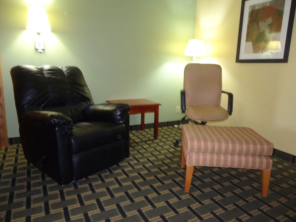Town House Extended Stay Hotel Downtown 43/64
