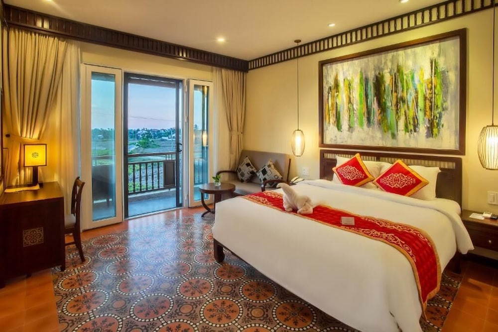 2 BEDROOMS, FAMILY SUITE