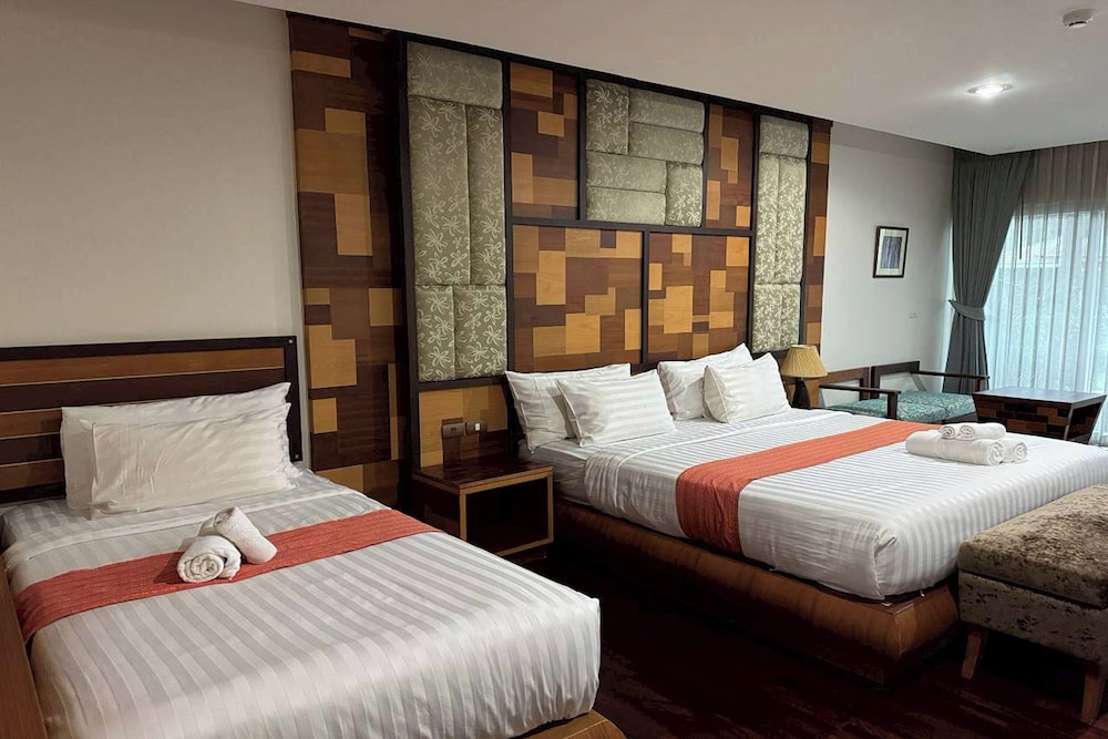 Taman Spa Resort 25/70