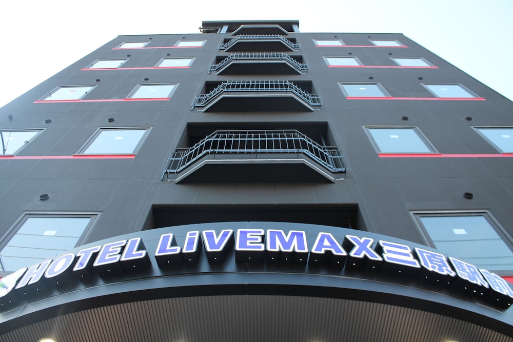 Hotel Livemax BUDGET miharaekimae 1/50