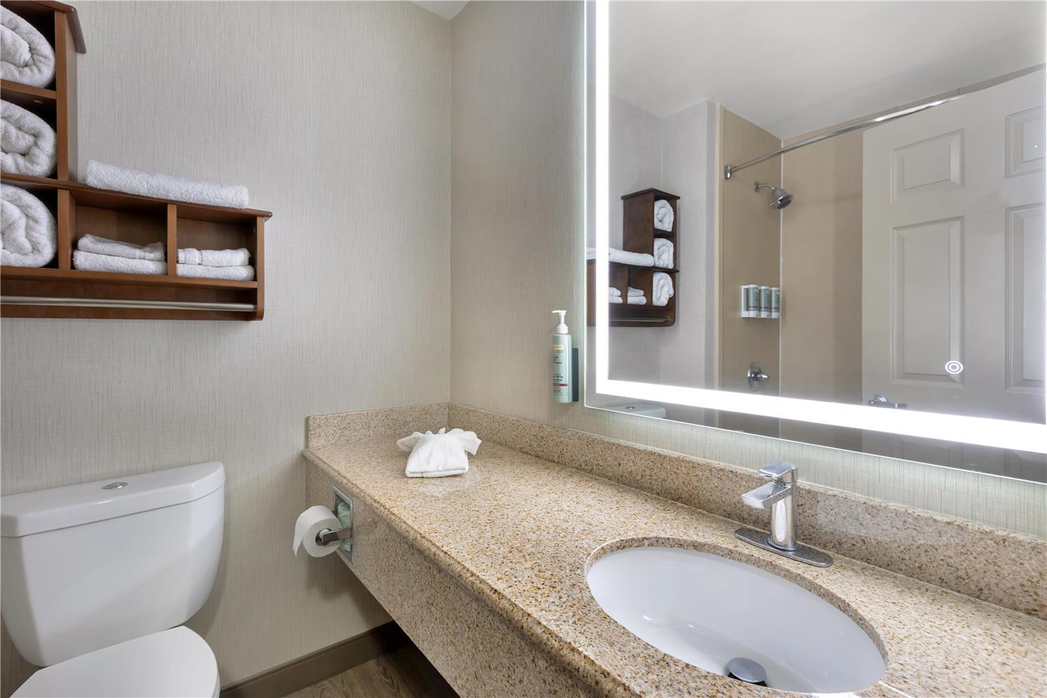 غرفة بسرير كينج لذوي الإعاقة، Best Western Cooperstown Inn & Suites 6/7