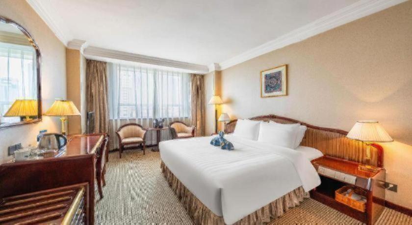 KUNMING HOTEL 25/50