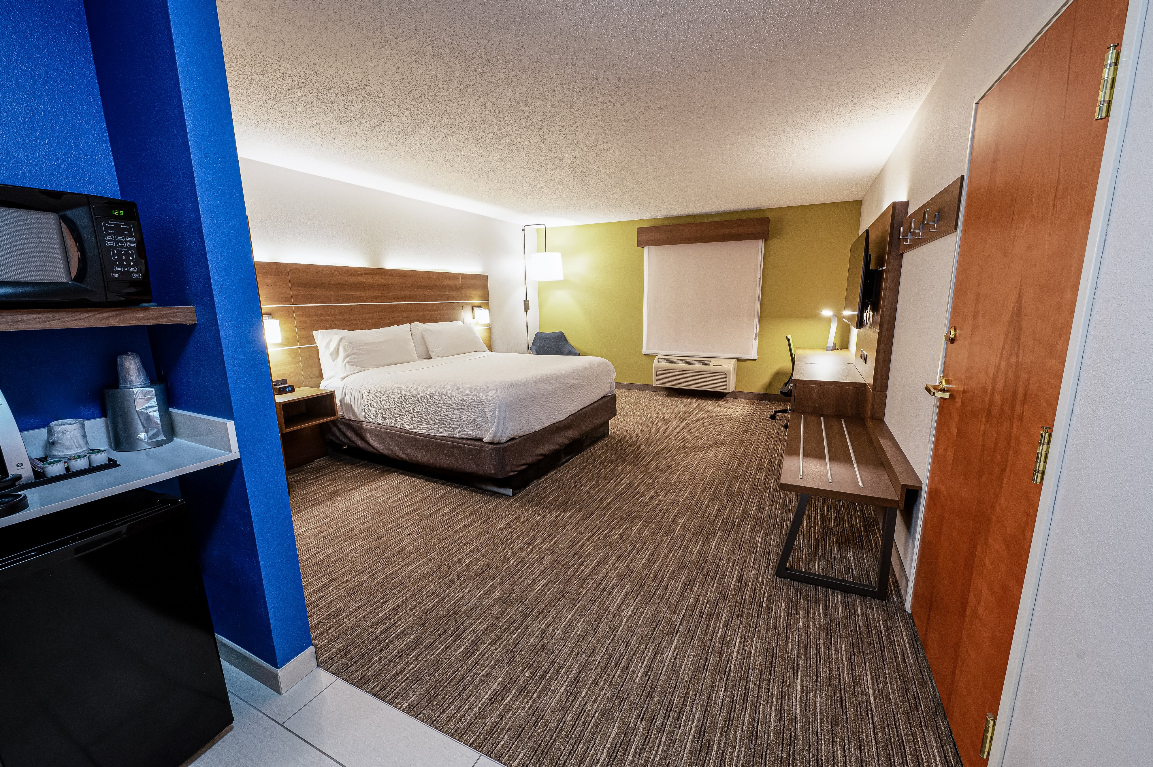 Holiday Inn Express Hotel Suites Goshen 31/75