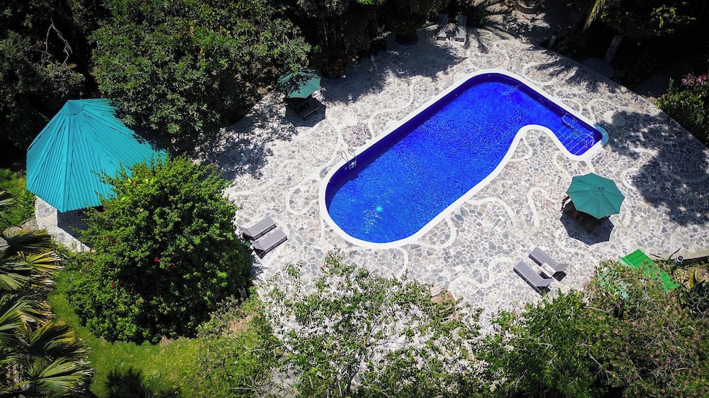 THE LODGE AT PICO BONITO 50/76