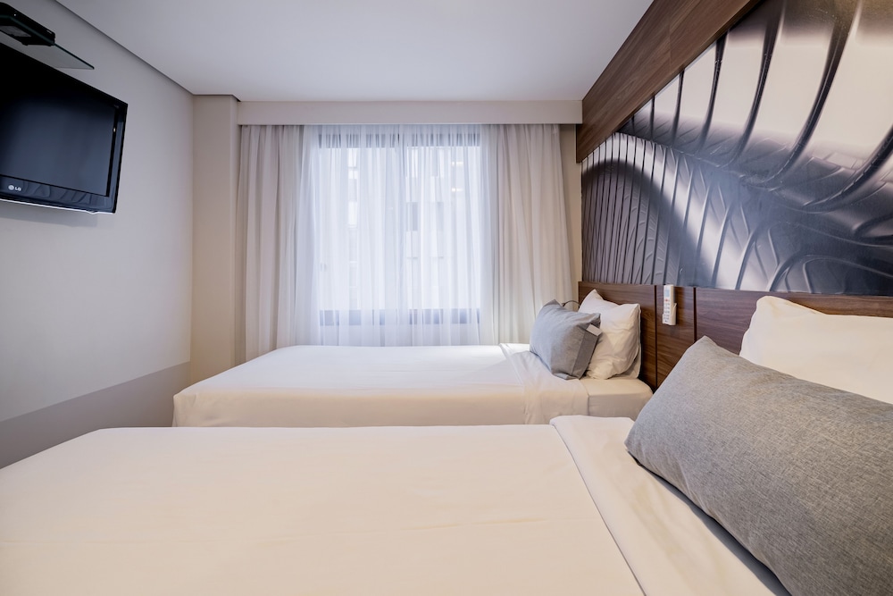 Mercure Sao Paulo Moema Times Square 14/76