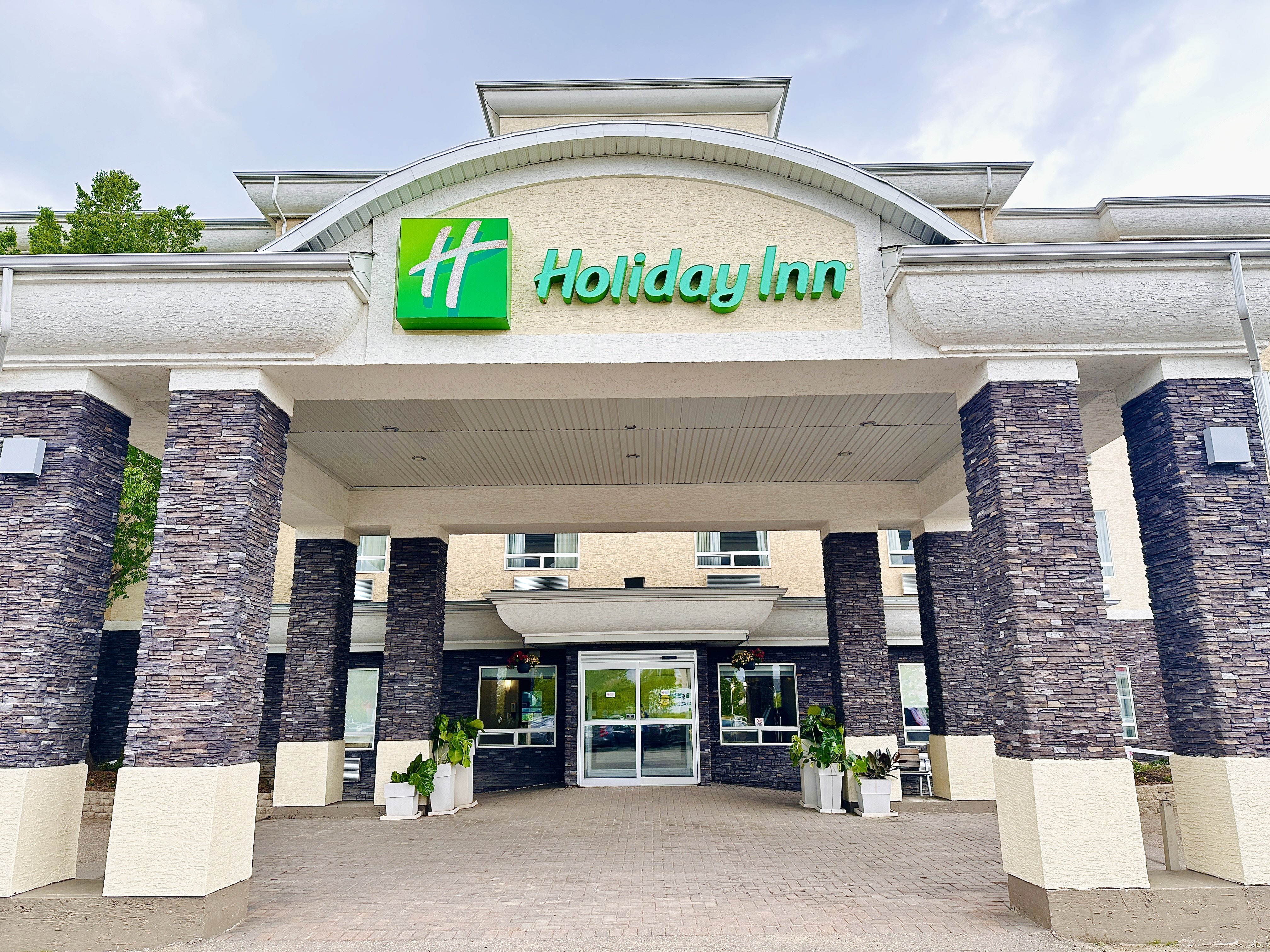 Holiday Inn Suites Regina 1/62