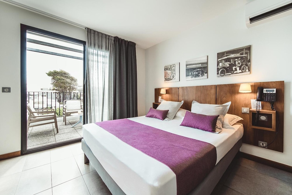 Le Saint Pierre Hotel 15/48