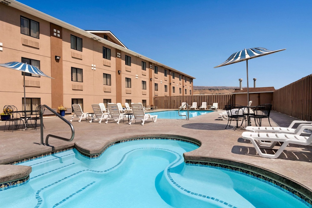 Quality Inn Wenatchee/Leavenworth 4/41