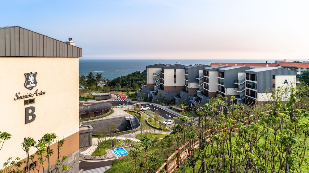 Seaside Arden 4/50