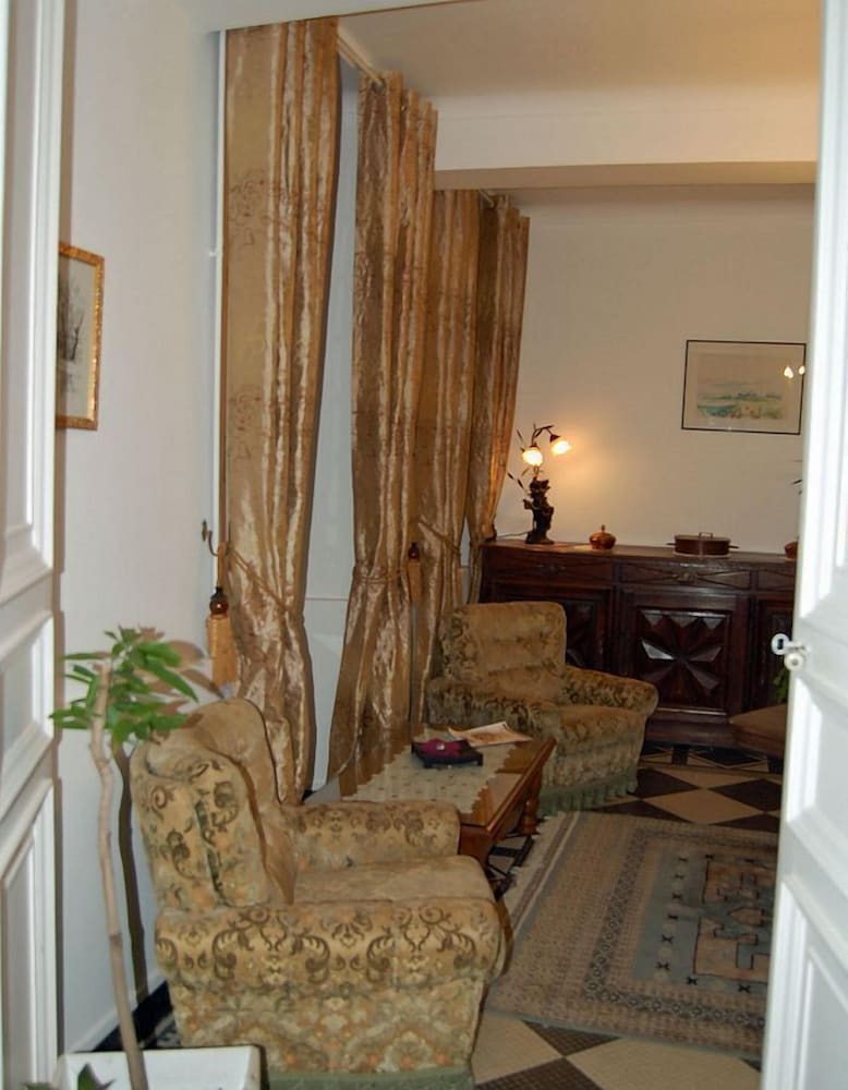 LA MAISON D'ANTAN 24/42