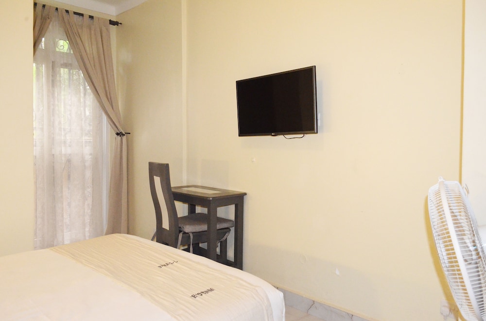 Dana Hotel 27/33
