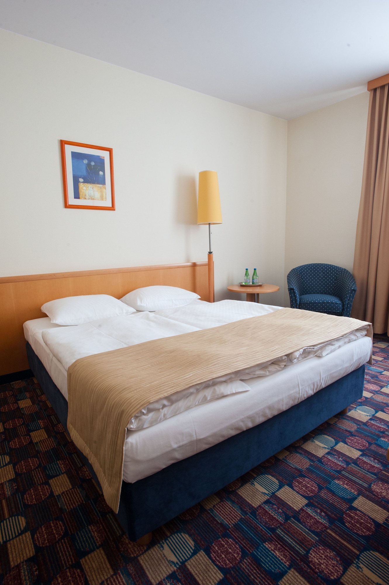 STANDARD, DOUBLE BED