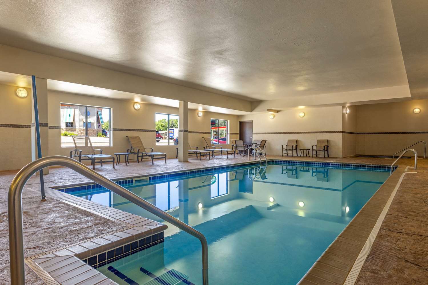La Quinta Inn Suites By Wyndham Sioux Falls 30/55