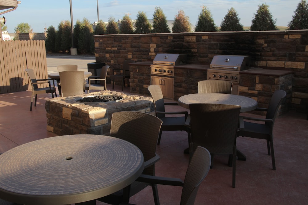 Little Missouri Inn Suites 39/45
