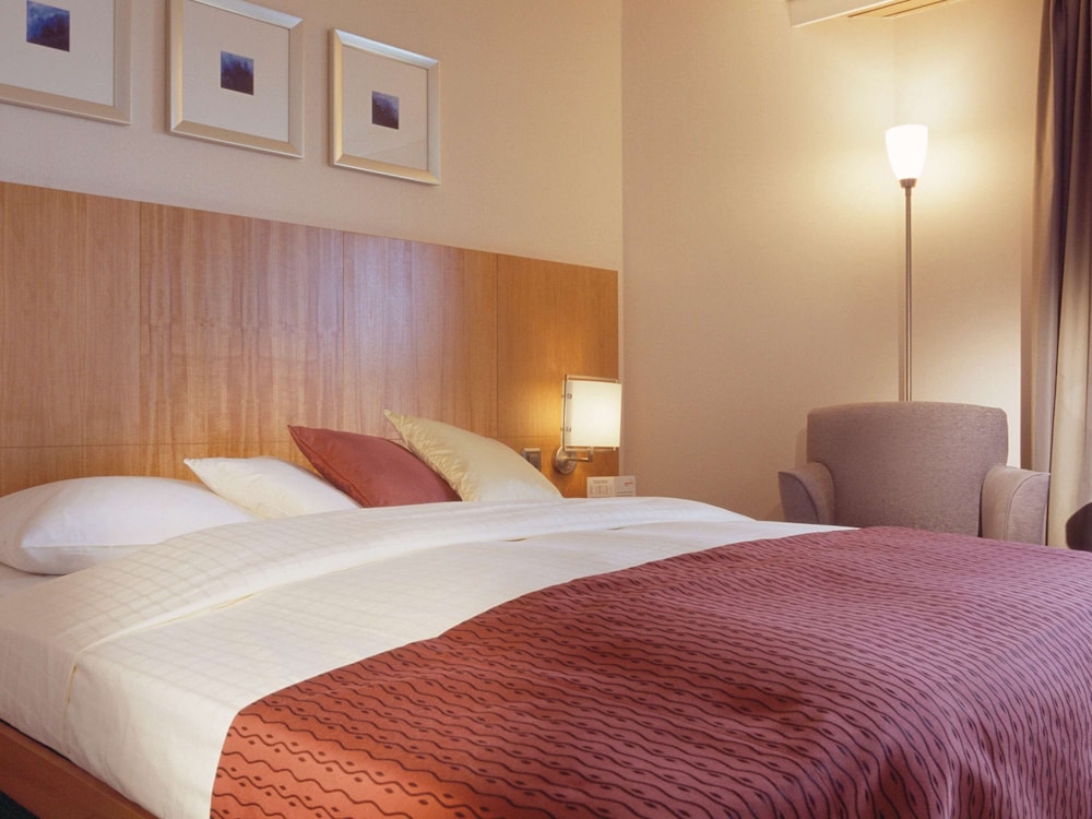 MOVENPICK HOTEL LAUSANNE 9/79