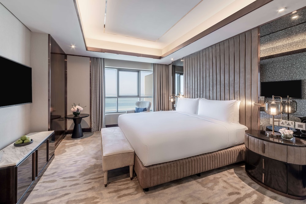 Hilton Doha The Pearl Residences 7/75