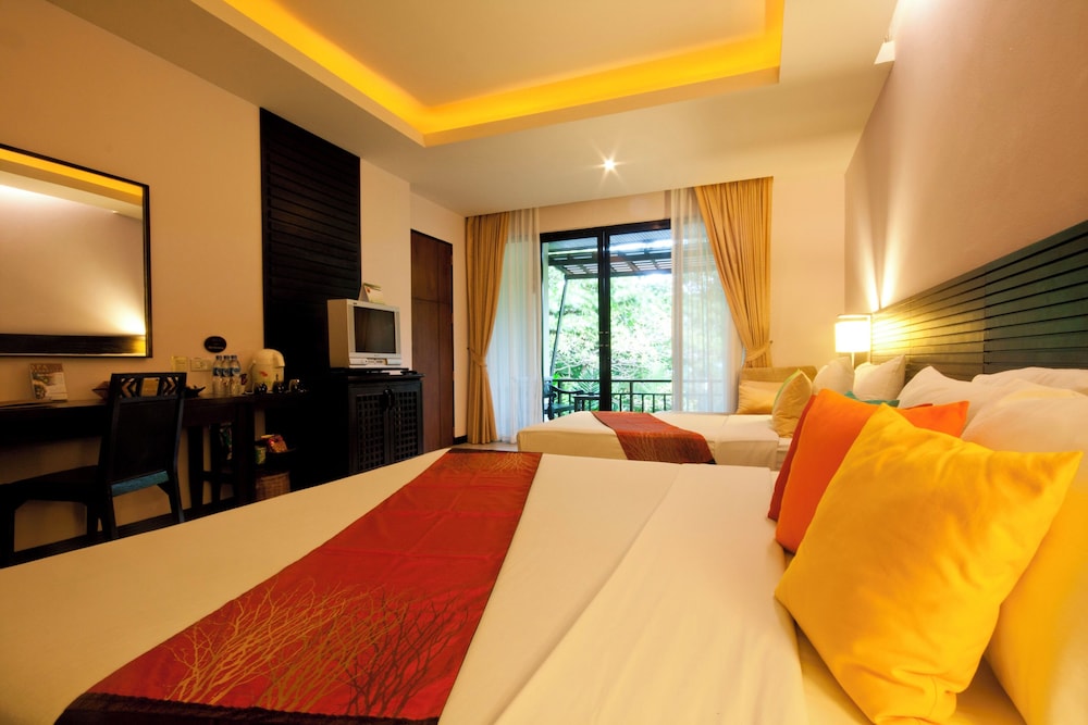 Chalay, Tropical, King Bed, Sunrise Wing، Sand Sea Resort Railay Beach 3/5