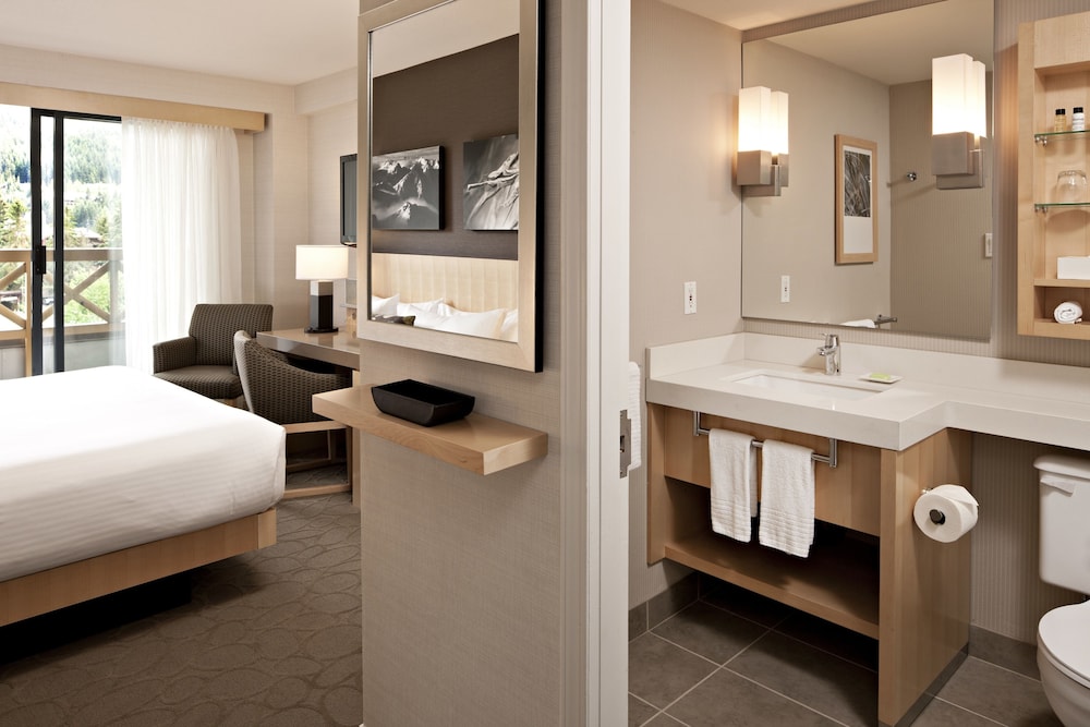 Delta Whistler Village Suites 14/34