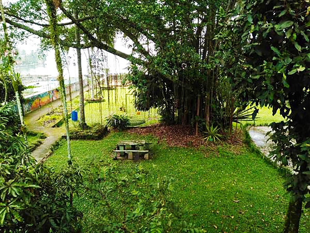 Bagus Bay Guest House 2/53