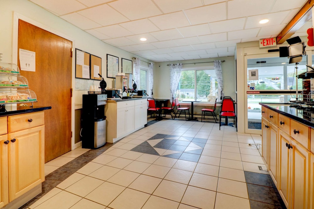 Quality Inn & Suites Lincoln I-93 13/65