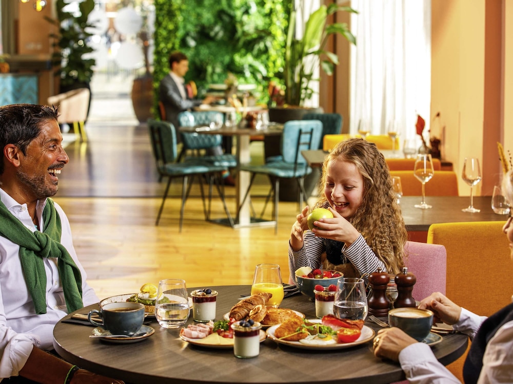 NOVOTEL LONDON GREENWICH 44/65