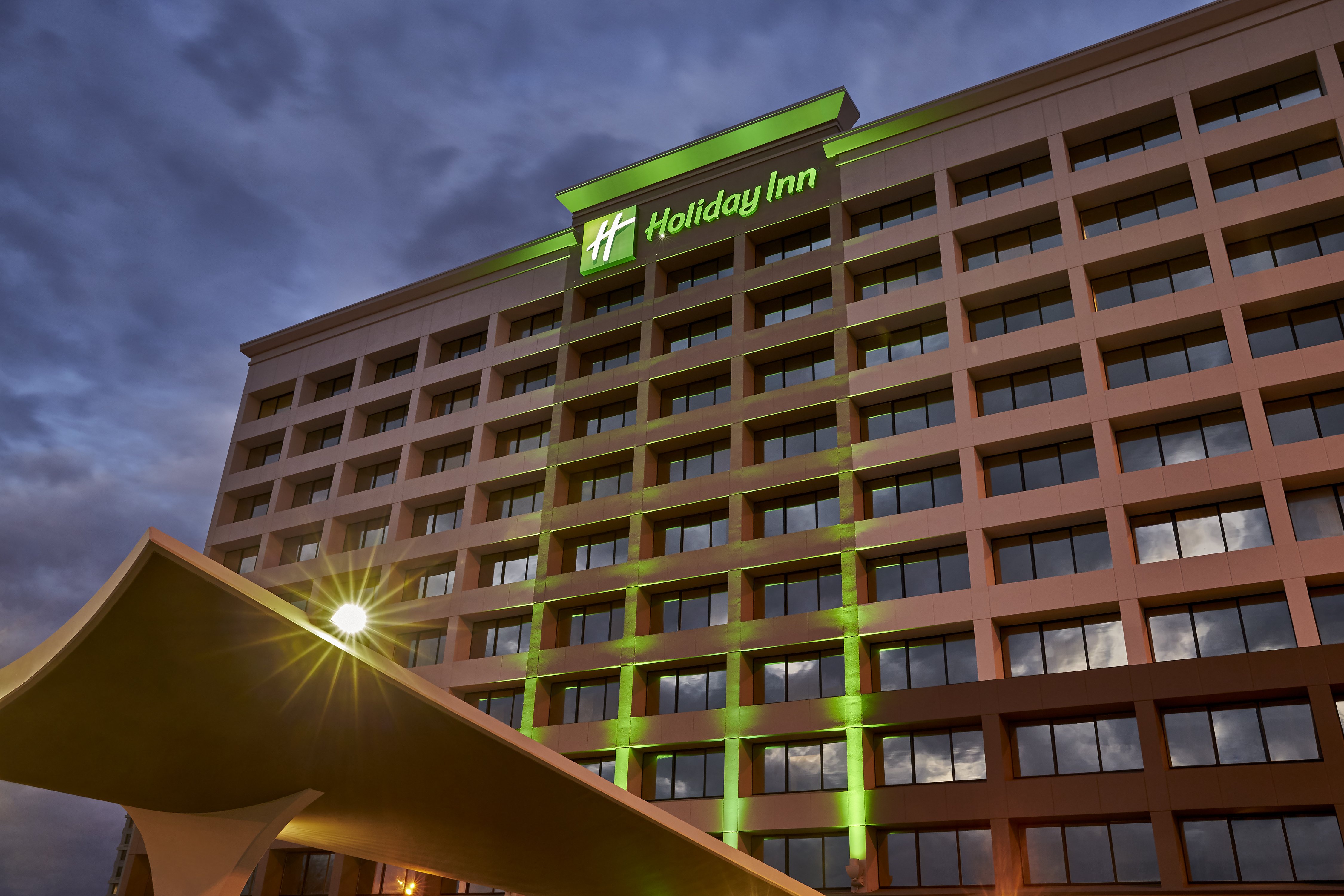 Holiday Inn Alexandria - Carlyle 2/51