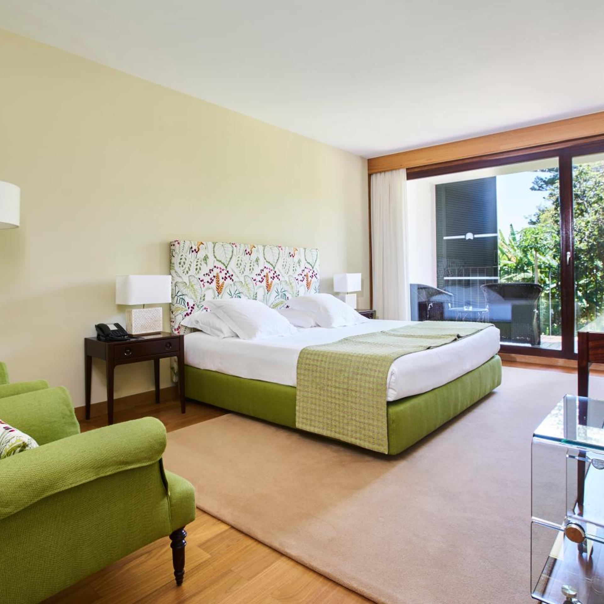DELUXE, SUITE, GARDEN VIEW